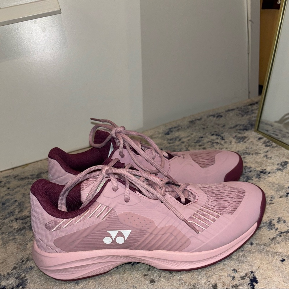 Yonex Women's Pink Sneakers